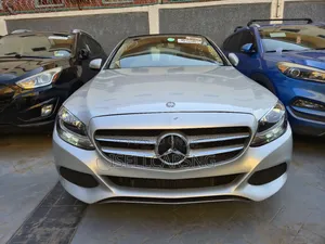 Mercedes-Benz C300 Luxury 4dr AWD 4Matic Sedan (2.0L 4cyl 7A) 2015