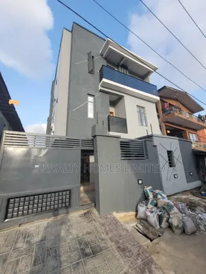 4bdrm Duplex in Atunrase Estate, Gbagada for sale