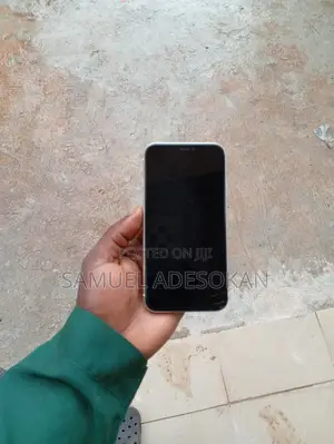 Apple iPhone XR 64 GB Silver
