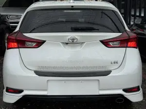 Toyota Corolla 2018 White