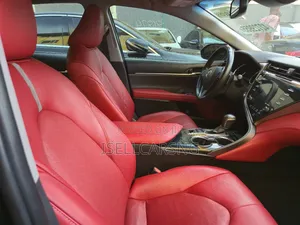 Toyota Camry XSE (2.5L 4cyl 8A) 2019 Black