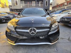 Mercedes-Benz C300 Sport 4Matic Sedan AWD (2.0L 4cyll 7A) 2016 Black