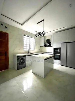 5bdrm Duplex in Ologolo for rent