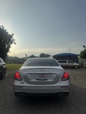 Mercedes-Benz E300 2018 Silver
