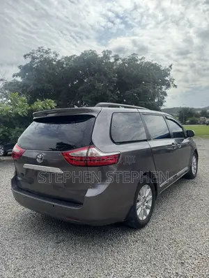Toyota Sienna 2012 Gray