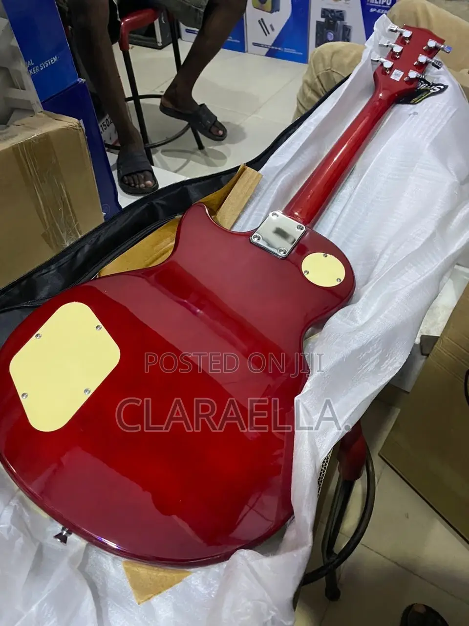 Gibson Les Paul Electric Guitar.