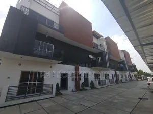 4bdrm Townhouse / Terrace in Mabushi for rent