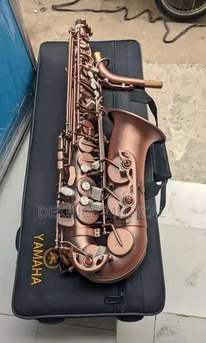 Yamaha Alto Saxophone Rose Gold Sax
