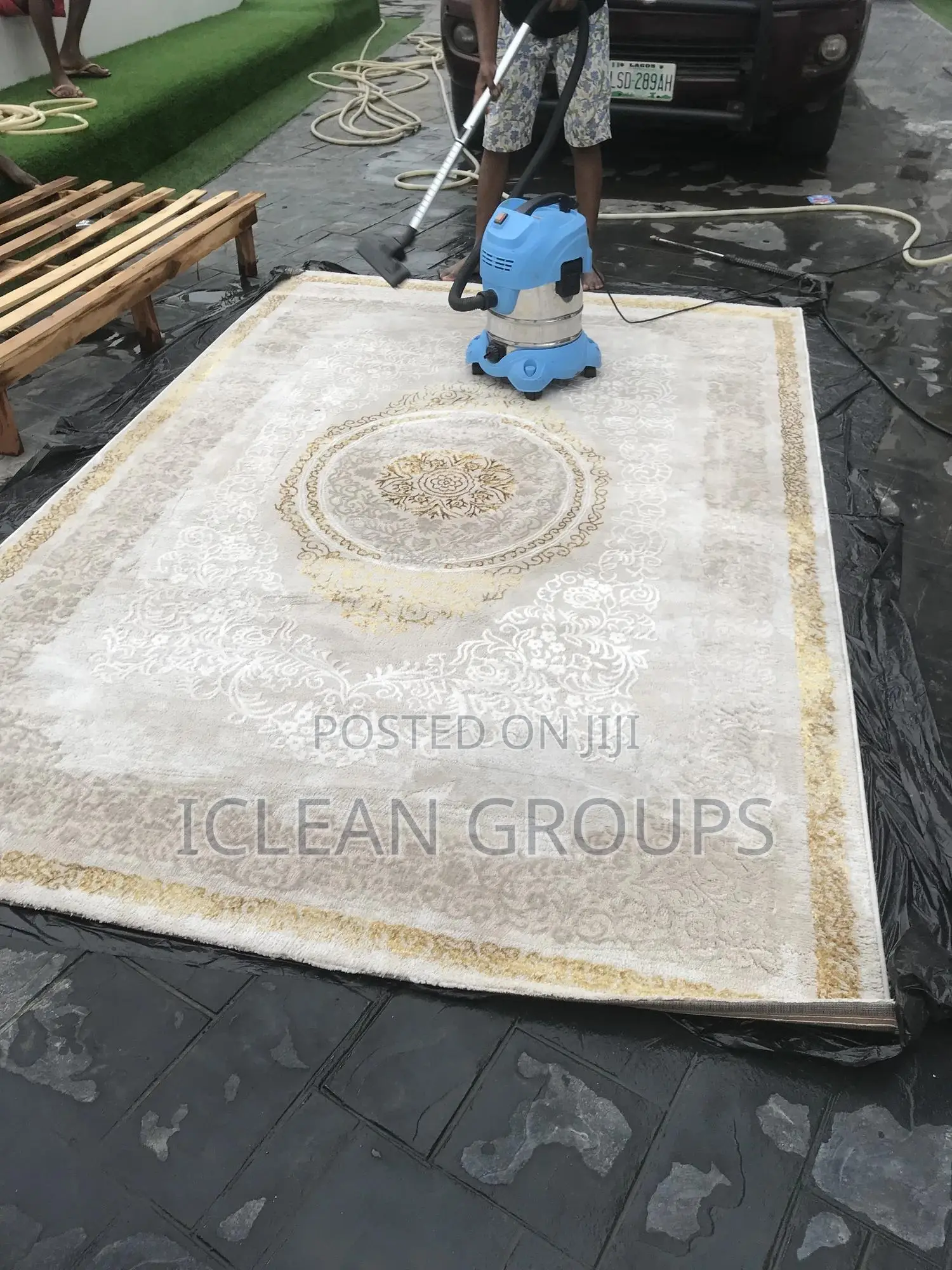 House Cleaning, Chairs And Rugs Cleaning Services