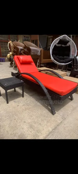 Outdoor Swimming Pool Relaxation Bed