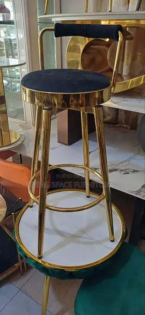 Rotating High Bar Stool