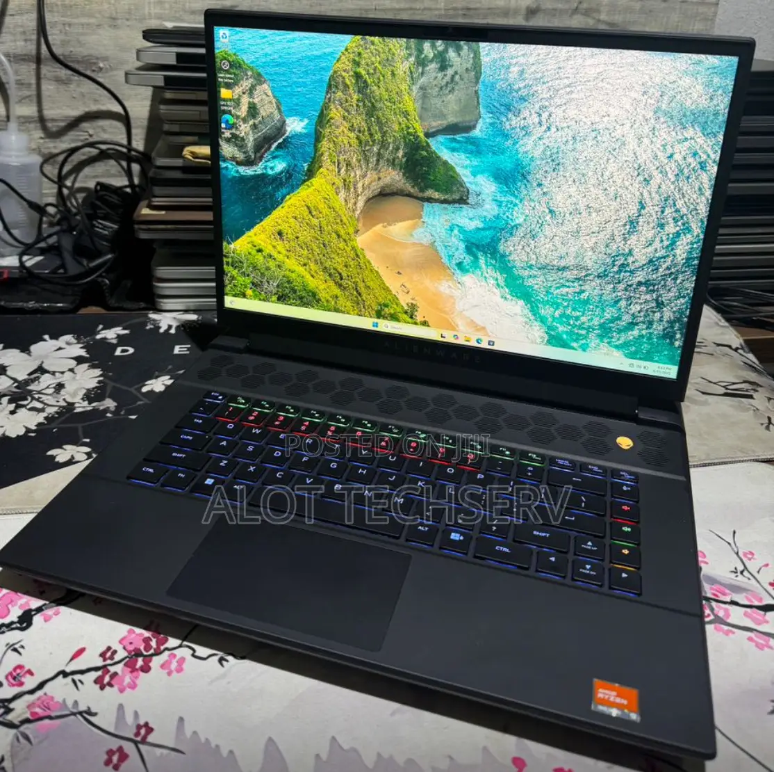 Laptop Dell Alienware M16 R1 32GB AMD Ryzen 9 SSD 2T