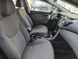 Hyundai Elantra SE Sedan FWD (1.8L 4cyl 6A) 2016 Red