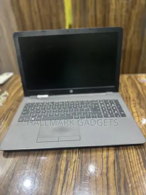 Laptop HP 250 G3 8GB Intel Core I3 HDD 1T