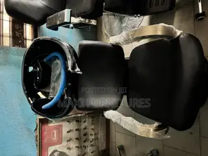 Salon Backwash Chair With a Shampoo Basin