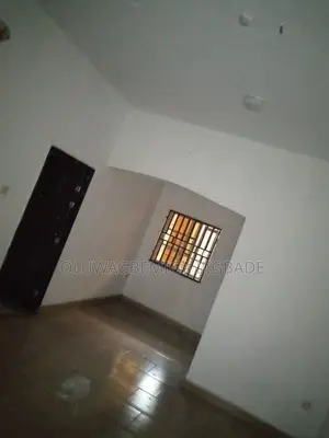 Photo - 1bdrm Apartment in Bwari / Bwari for rent