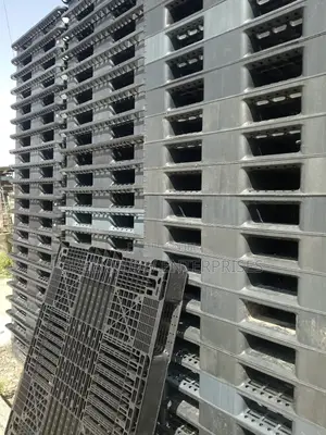 Pallets for Warehouse Storage