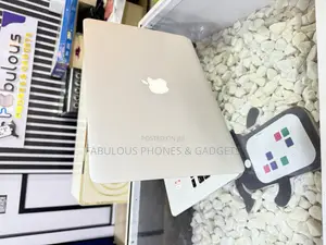 Laptop Apple MacBook Air 2017 8GB Intel Core I5 SSD 128GB