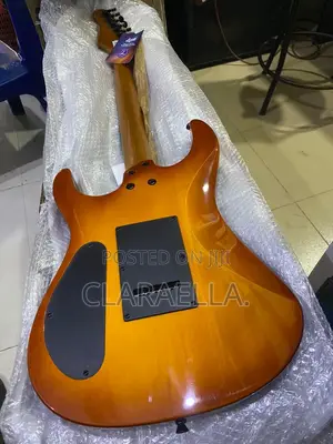 Luxars S-G37 Electric Guitar.
