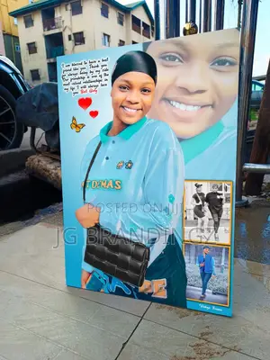 Frameless Picture Frame