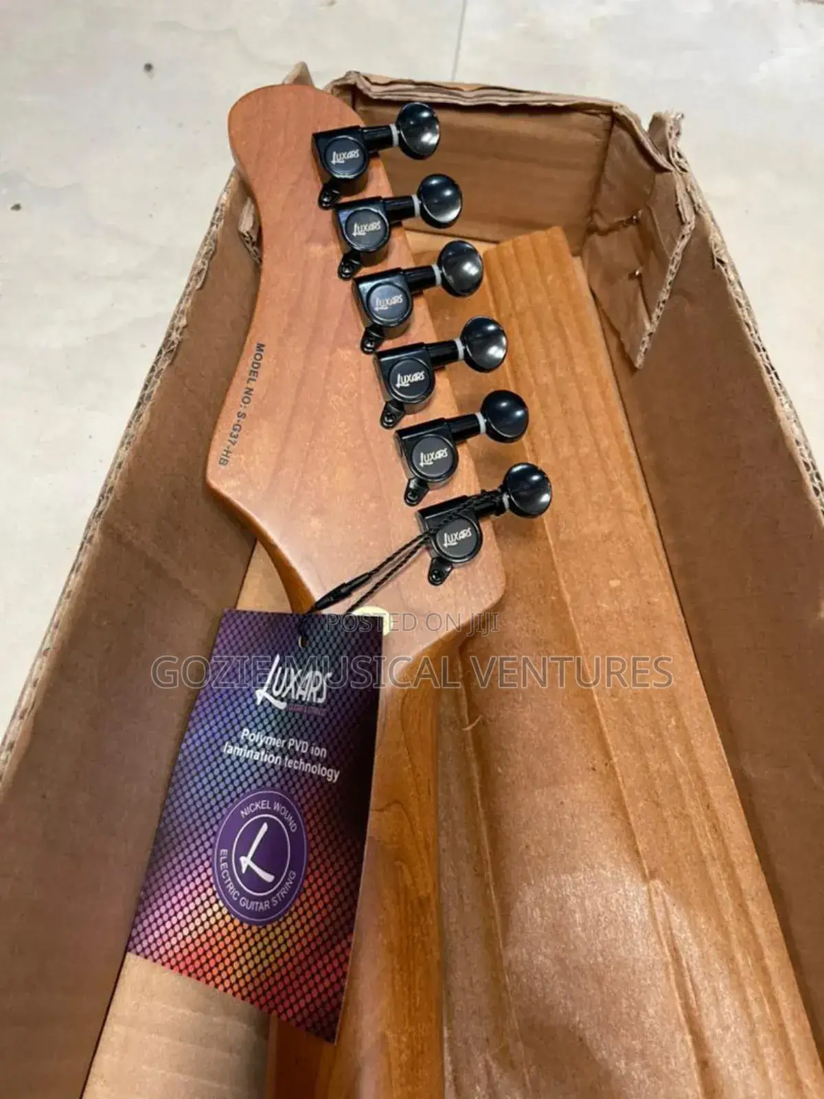 Luxars Electric Guitar
