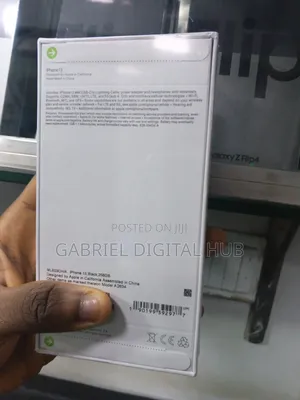 New Apple iPhone 13 256 GB Gold