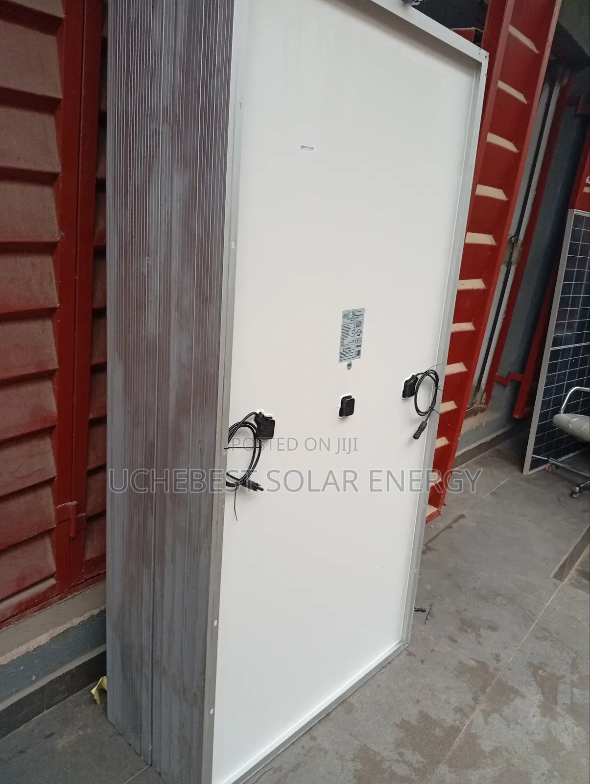 Jinko Panel 550w/144cell/41.58v