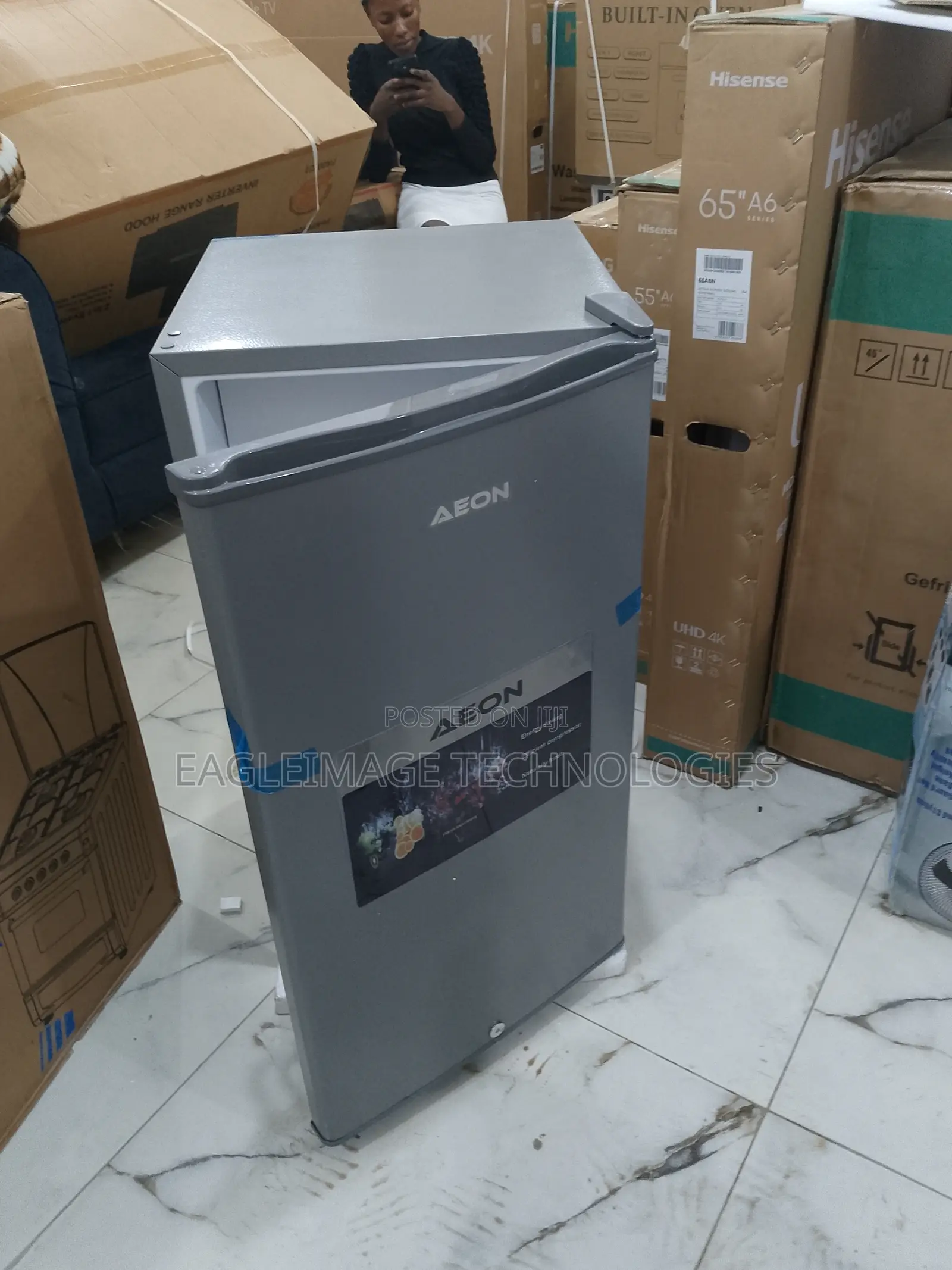 Chic Black Finish Aeon Ars100b Refrigerator