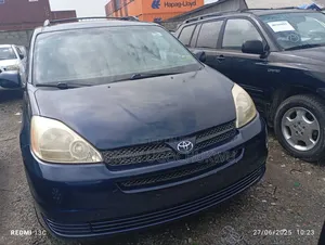 Toyota Sienna 2005 Blue