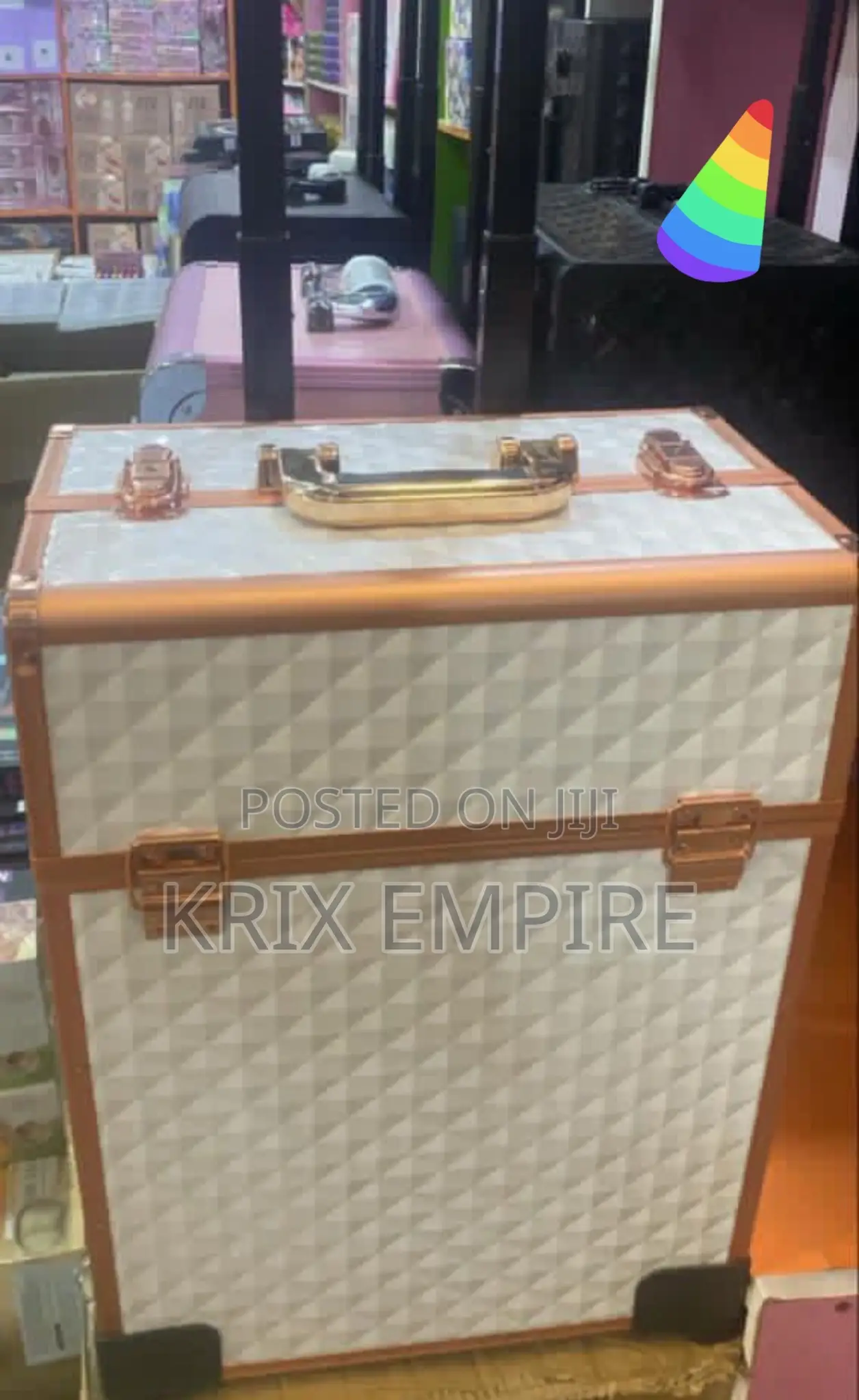 Big Make Up Box With Hand Pulling