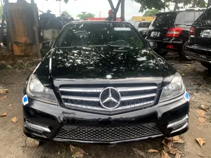 Mercedes-Benz C300 Sport 4Matic Sedan AWD (3.5L 6cyl 7A) 2014 Black