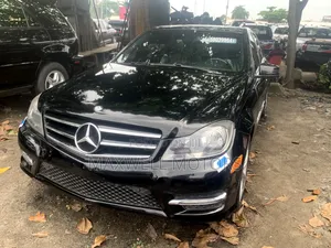 Mercedes-Benz C300 Sport 4Matic Sedan AWD (3.5L 6cyl 7A) 2014 Black