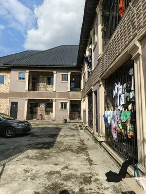 1bdrm Block of Flats in Otokutu, Warri for sale