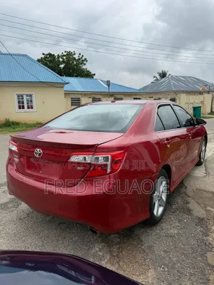 Toyota Camry SE 4dr Sedan (2.5L 4cyl 6A) 2012 Red