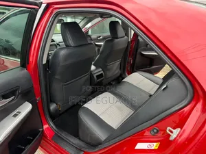Toyota Camry SE 4dr Sedan (2.5L 4cyl 6A) 2012 Red