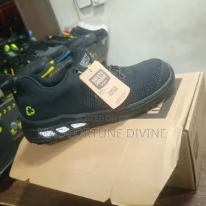 Photo - High Quality Safety Jogger Shoe