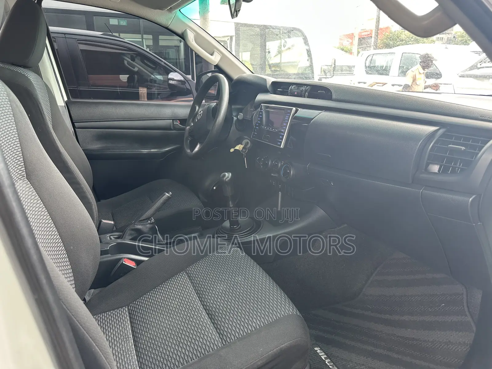 Toyota Hilux 2019 White