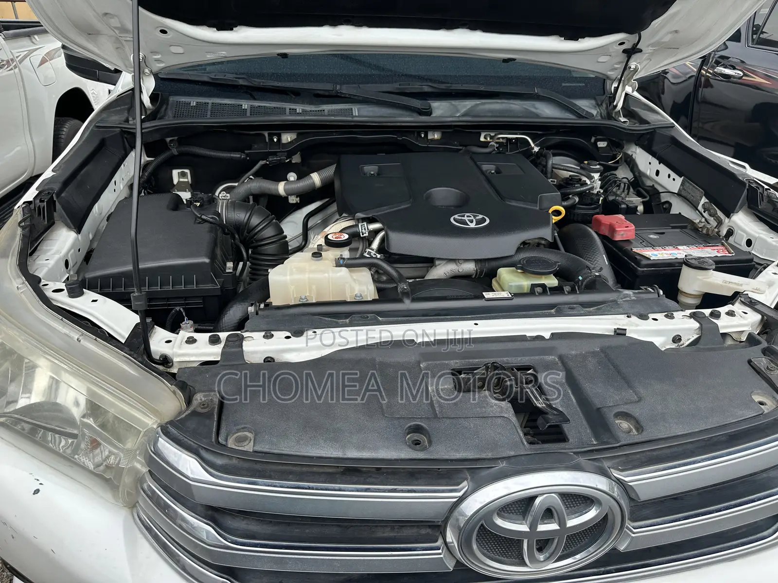 Toyota Hilux 2019 White