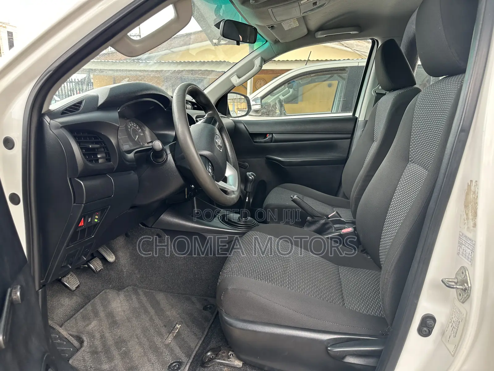 Toyota Hilux 2019 White