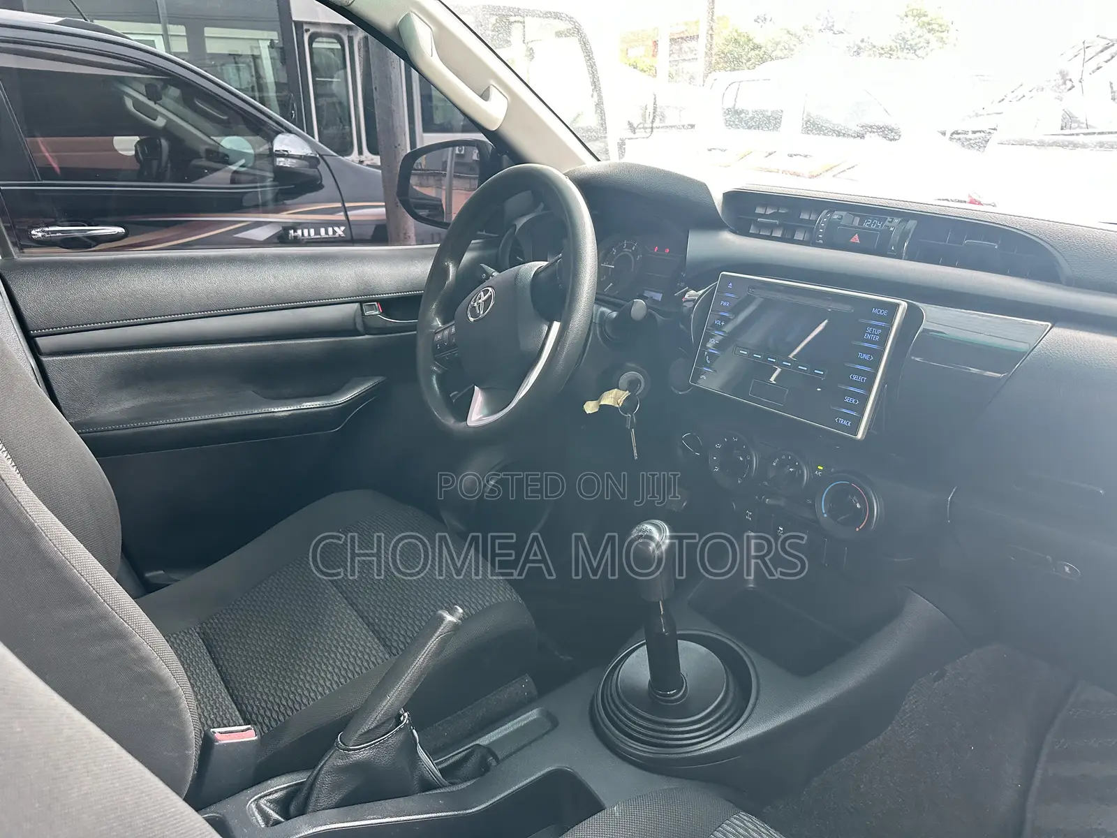 Toyota Hilux 2019 White