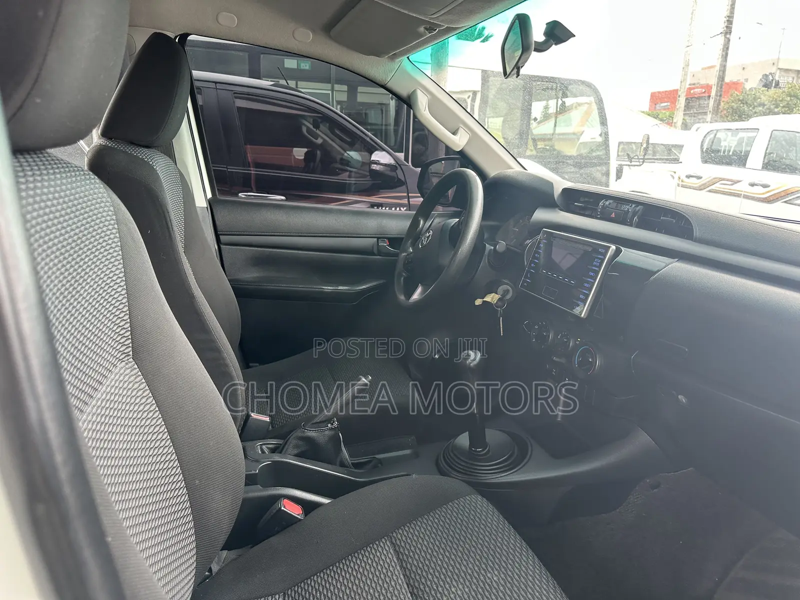 Toyota Hilux 2019 White