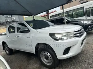 Toyota Hilux 2019 White