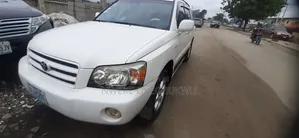 Photo - Toyota Highlander 2005 White