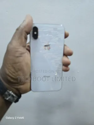 Apple iPhone X 64 GB White