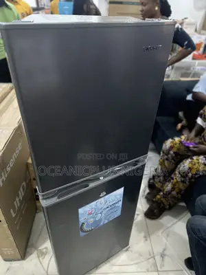 Skyrun Icecore 195 Liters Refrigerator (Model BCD-195hs).