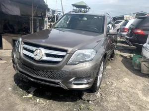 Mercedes-Benz GLK-Class 350 4MATIC 2010 Brown