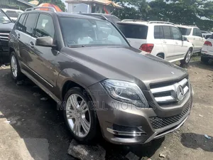 Mercedes-Benz GLK-Class 350 4MATIC 2010 Brown