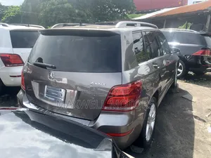 Mercedes-Benz GLK-Class 350 4MATIC 2010 Brown