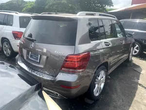 Mercedes-Benz GLK-Class 350 4MATIC 2010 Brown