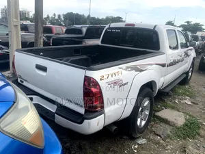 Toyota Tacoma Access Cab 2010 White
